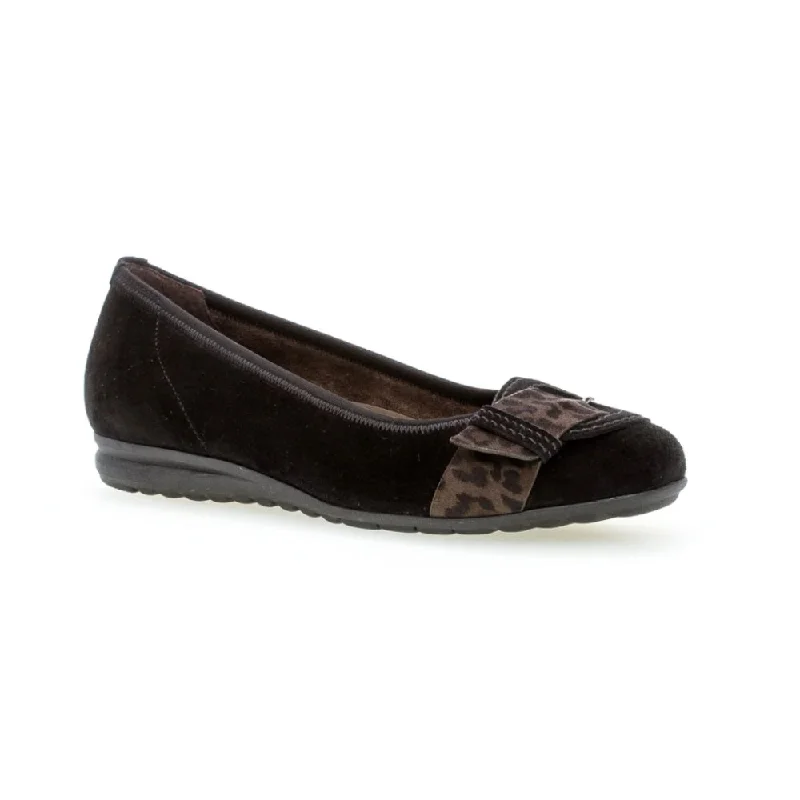 Modern Casual Shoes Gabor Women's 52.626.67 Buckle Ballet Flat - Black w/Mini Leopard
