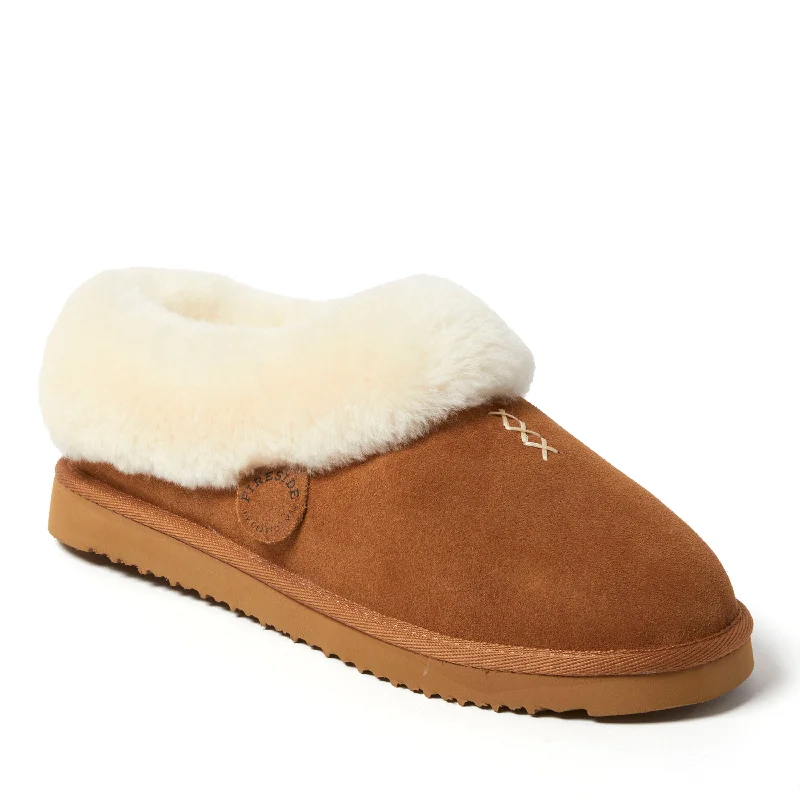 Lightweight Loafers Fireside by Dearfoams Adelaide Genuine Shearling Clog