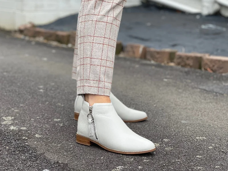 Cool Sneakers Chrissie Delta available in 3 colours