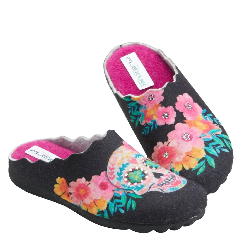 Outdoor Sneakers Women's Sugarskull Slippers In Black