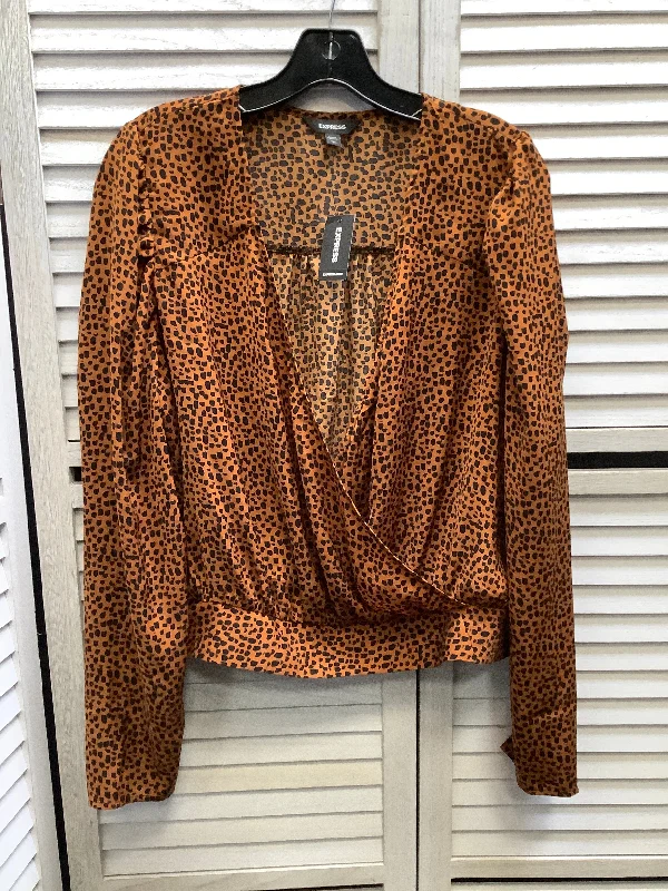 Warm Outerwear Top Long Sleeve By Express In Animal Print, Size: L