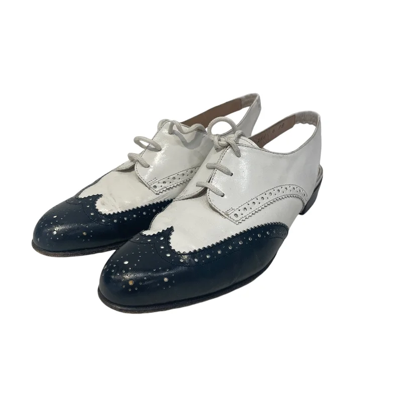 Chic Walking Shoes Salvatore Ferragamo/Dress Shoes/US 6/Leather/WHT/Oxford