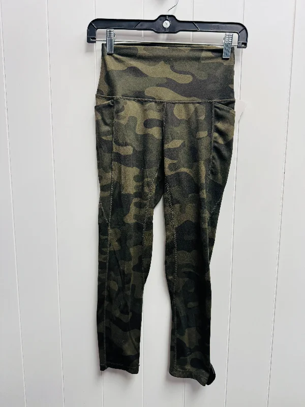 Casual Knit Tops Athletic Capris By SENITA In Camouflage Print, Size: S