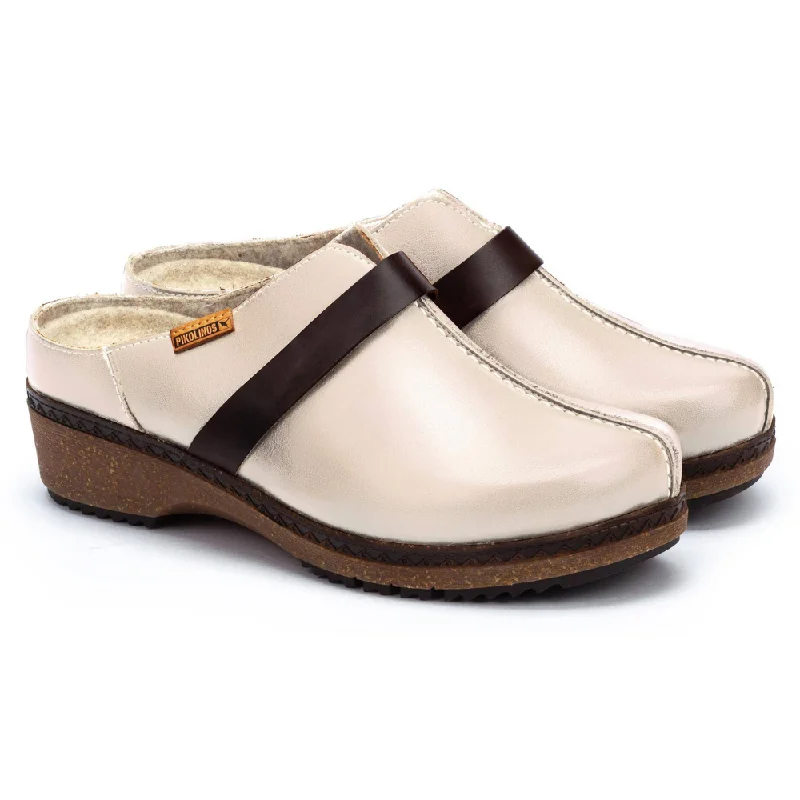 Sleek Loafers Pikolinos Granada W0W-3590C1 Marfil Leather Clog (Women's)