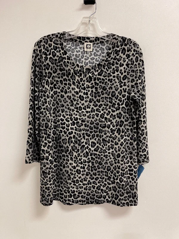 Cozy Looks Top Long Sleeve By Anne Klein In Animal Print, Size: S