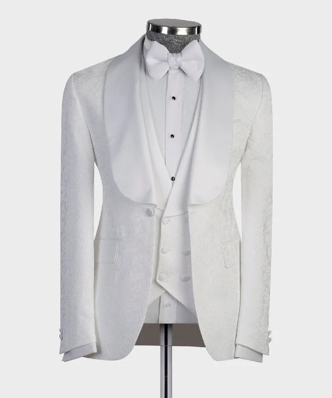 Smart Looks Three Pieces Suit