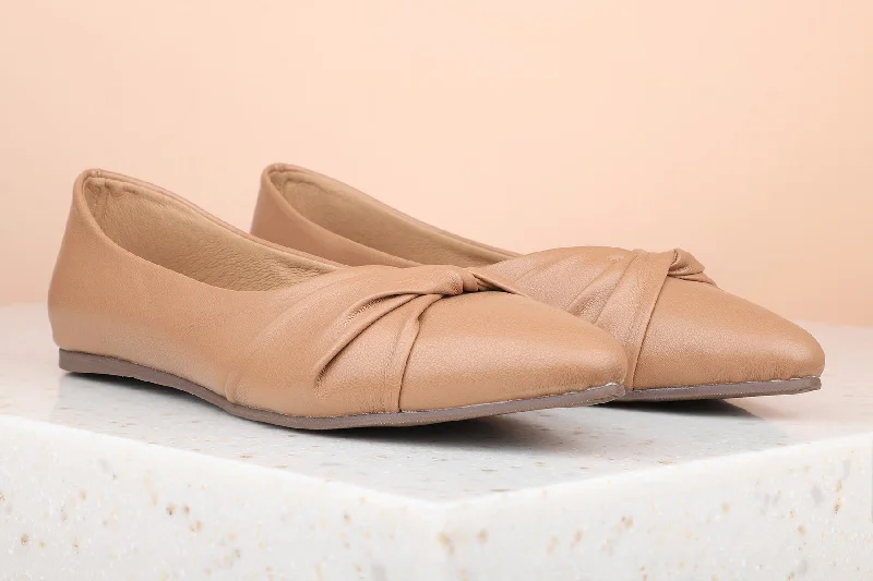 Streetwear Footwear Women Beige Solid Flats Ballerinas