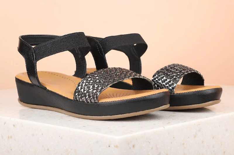 Ultra-Light Shoes Women Black Textured Comfort Sandals