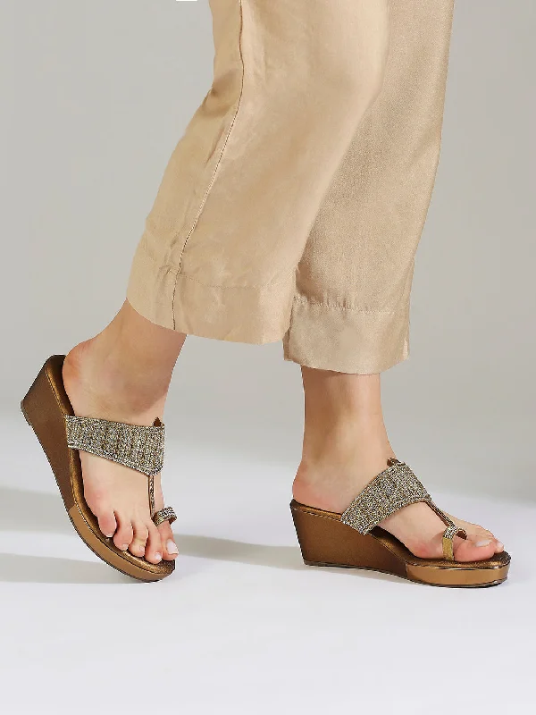 Trendy Walking Shoes Women Antique Embellished Wedge Sandals