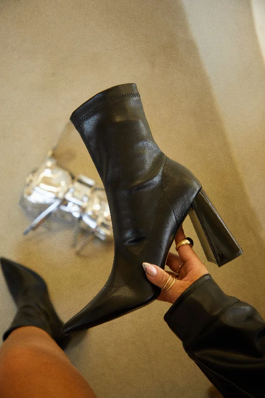Durable Sneakers Giselle Block Heel Ankle Boots - Black