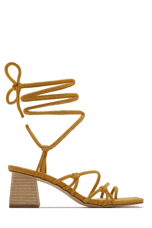 Chic Walking Shoes Vacation Villas Lace Up Block Mid Heels - Tan