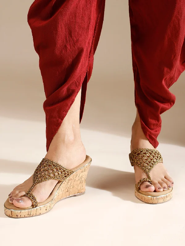 Slip-On Shoes Women Antique Textured One Toe Wedge Heels