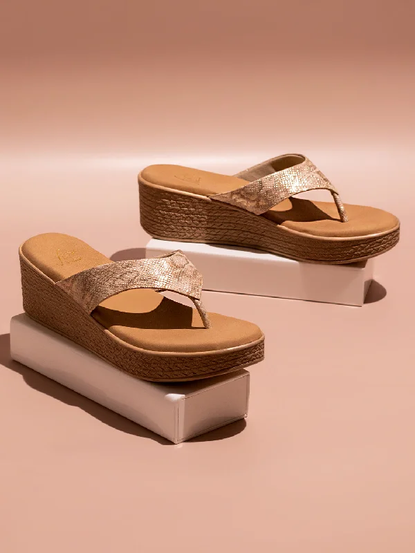 Stylish Everyday Shoes Women Beige Textured One Toe Wedge Heels