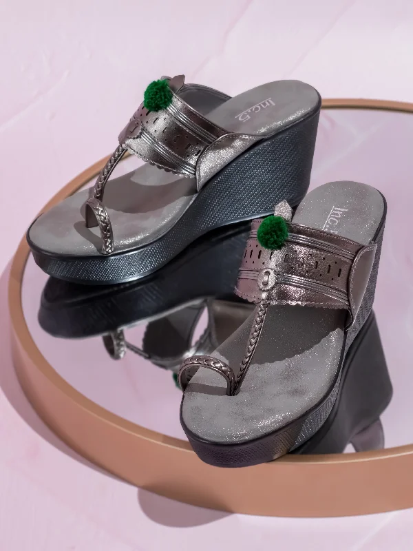 Modern Footwear Women Pewter Textured Embellished One Toe Kolhapuri Wedge Heels