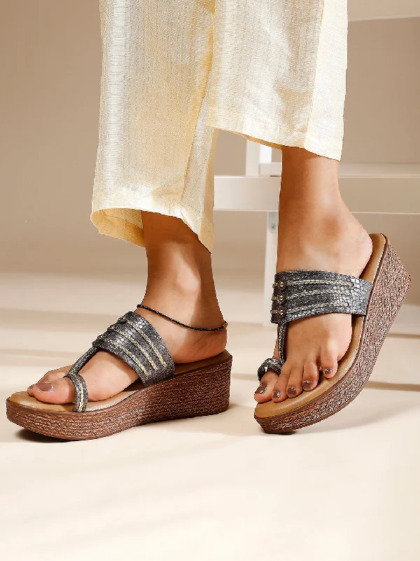 Soft Insole Shoes Women Pewter Textured One Toe Wedge Heels