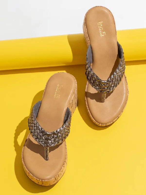 Ultra-Light Shoes Women Pewter-Toned Textured Wedge Sandals