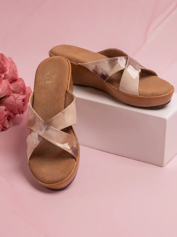 Casual Footwear Women Pink Printed Criss Cross One Toe Wedge Heels