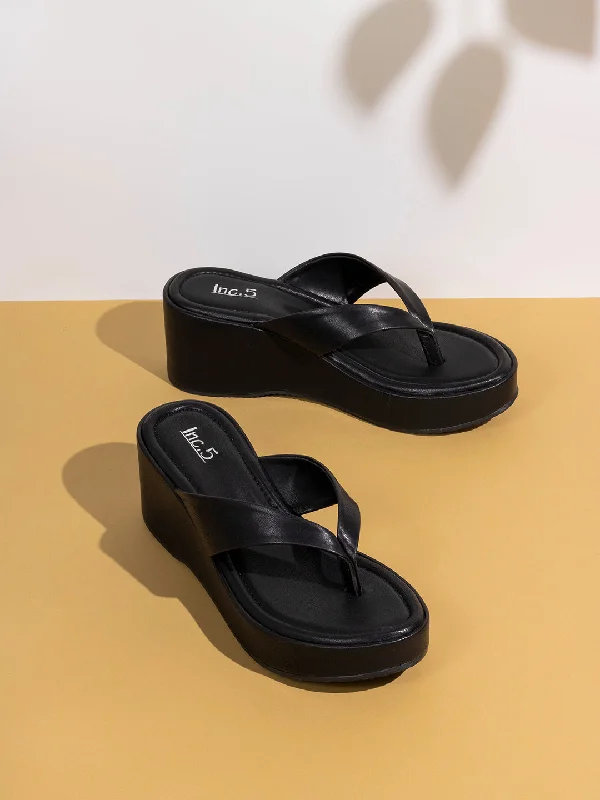 Cool Sneakers Womens Black Solid Round Toe Party Wear Wedge Heel Sandals