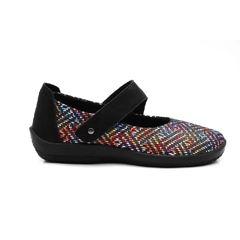 Fashionable Sneakers Cosmo