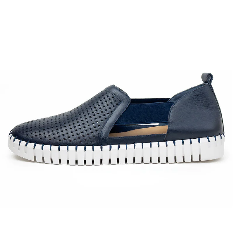 Comfortable Slip-Ons Habiki