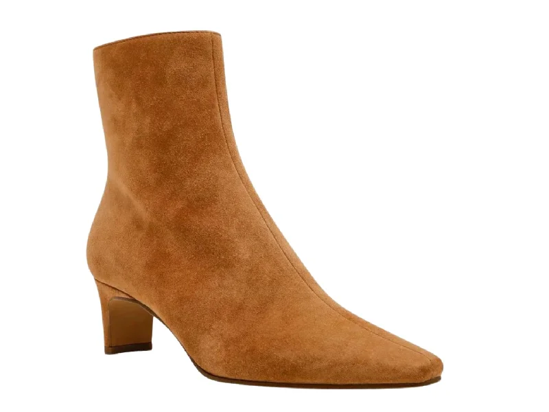 Casual Footwear Steve Madden: Delvie in Chestnut Suede